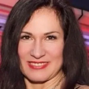 Profile photo of Laura